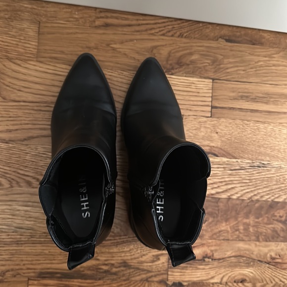 She&in black size 6 pointy toe boots - Picture 5 of 6